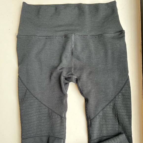 Alphalete Pants - Alphalete leggings